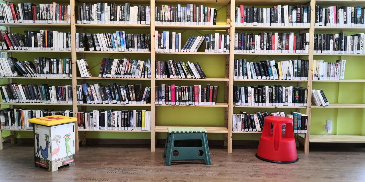 Die Roman Ecke in der Bücherei